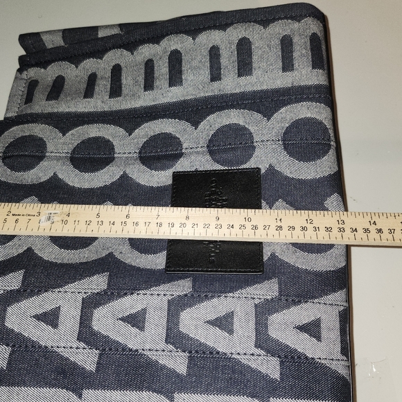 Marc Jacobs Womens The Monogram Denim Large Shoulder Tote Bag Purse Blue Gray - Picture 4 of 12